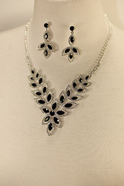 Flower rhinestone necklace set