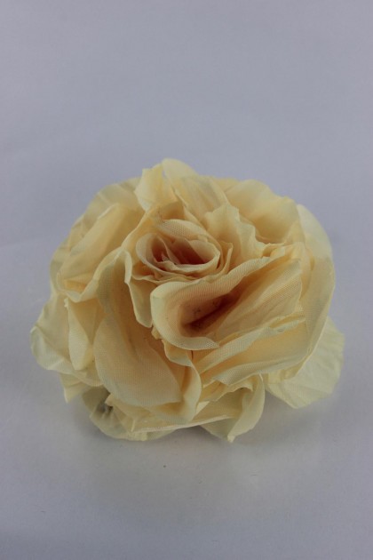 Wrinkle rose corsage