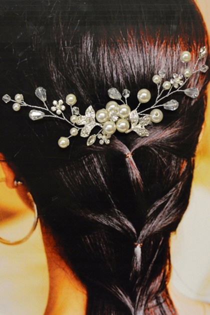 pearl flower bridal comb 