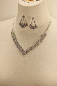 Lux v-line rhinestone necklace set