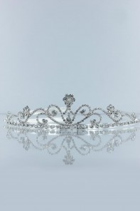 Pearl lux tiara